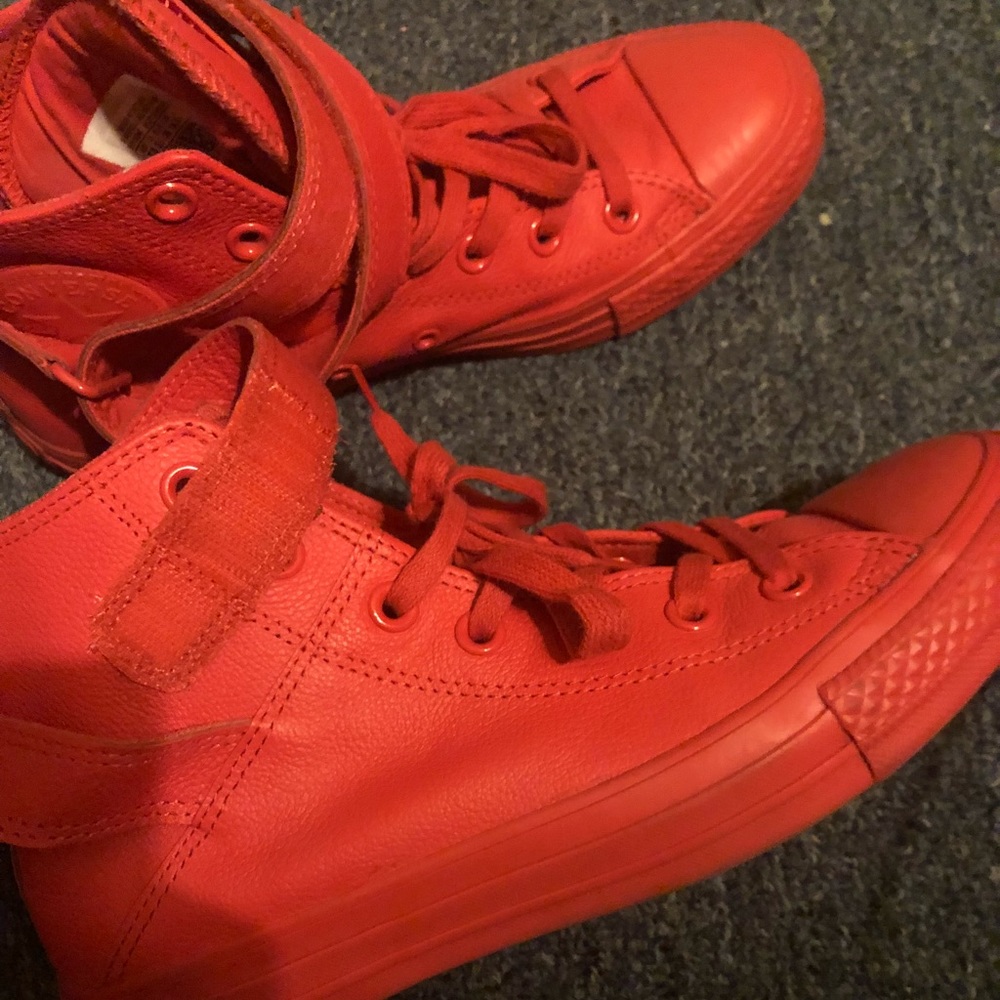 Red Converse - Picture 4 of 4